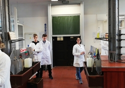 Pierwsze zajęcia laboratoryjne z chemii 